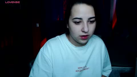 erica_mills online show from November 9, 2025, 12:36 pm