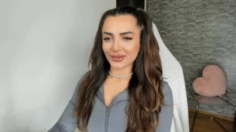 Riaaa online show from April 7, 2026, 5:02 pm