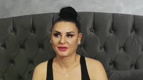 Erica online show from December 12, 2024, 7:04 pm