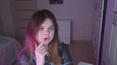 EricaThompsson online show from October 30, 2025, 12:39 pm
