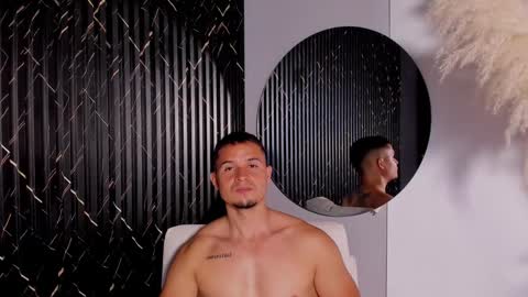 Snapshot of erickdowell chatting on February 3, 2025, 3:49 pm Erick online show from February 3, 2025, 3:49 pm