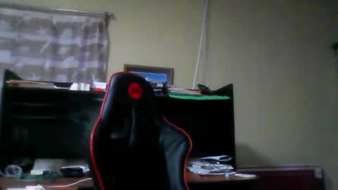 Snapshot of erik1781 chatting on July 14, 2026, 5:34 am erik1781 online show from July 14, 2026, 5:34 am