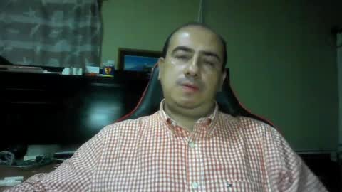 Snapshot of erik1781 chatting on July 15, 2026, 4:18 am erik1781 online show from July 15, 2026, 4:18 am