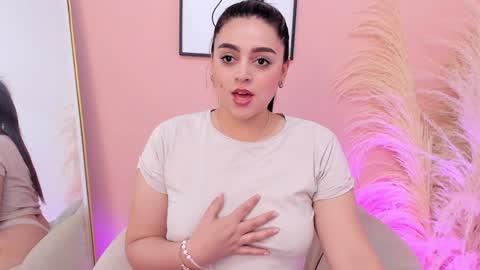 Erika Mendez online show from January 13, 2025, 8:26 pm