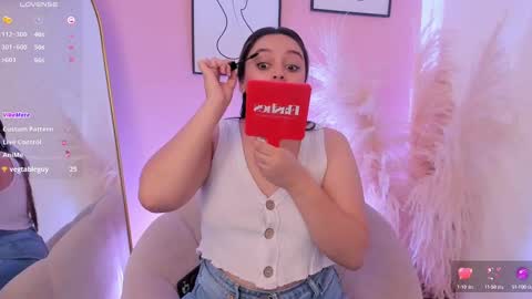 Erika Mendez online show from September 25, 2025, 8:01 pm