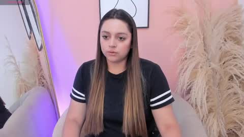 Erika Mendez online show from April 17, 2026, 7:50 pm