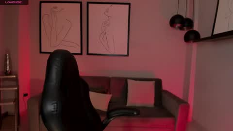 Erika Benz online show from February 19, 2025, 12:11 pm