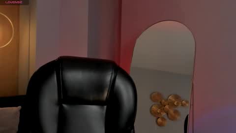 Erika Benz online show from September 19, 2025, 12:17 pm