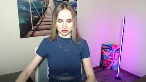 Snapshot of erikagavin chatting on April 17, 2026, 12:08 pm Erika online show from April 17, 2026, 12:08 pm