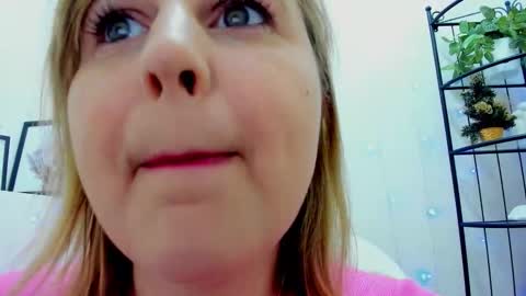 Adelina online show from February 8, 2026, 1:42 am