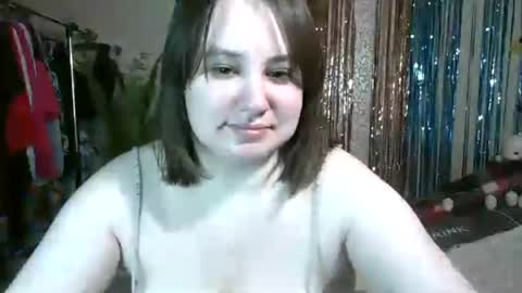 Erika online show from June 13, 2026, 5:49 am