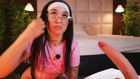 Snapshot of eriklein chatting on April 27, 2026, 11:03 pm Eri online show from April 27, 2026, 11:03 pm