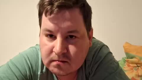 Snapshot of erikstar chatting on June 8, 2026, 8:42 pm erikstar online show from June 8, 2026, 8:42 pm