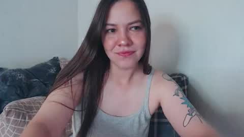 Snapshot of erin_love_ chatting on June 16, 2026, 7:00 am Erin online show from June 16, 2026, 7:00 am