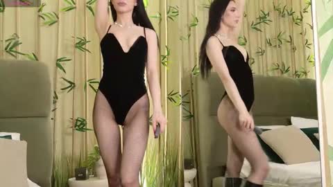 Snapshot of erinevans_ chatting on March 4, 2026, 4:51 am Erin online show from March 4, 2026, 4:51 am