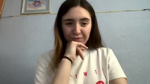 Lily online show from May 16, 2026, 12:26 pm