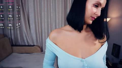 Erline and Monica online show from October 6, 2025, 7:22 pm