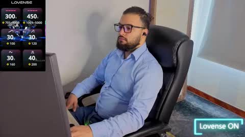 Snapshot of ernesto_rodriguez_82 chatting on September 18, 2025, 12:40 pm ernesto rodriguez 82 online show from September 18, 2025, 12:40 pm