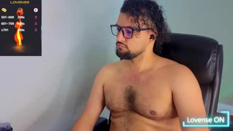 Snapshot of ernesto_rodriguez_82 chatting on October 27, 2025, 3:49 pm ernesto rodriguez 82 online show from October 27, 2025, 3:49 pm