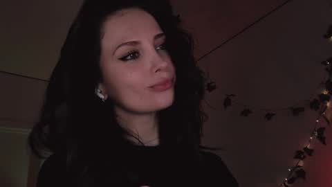 erohaze online show from December 5, 2025, 5:42 pm
