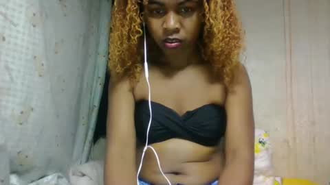 erolinee online show from September 13, 2025, 2:33 am