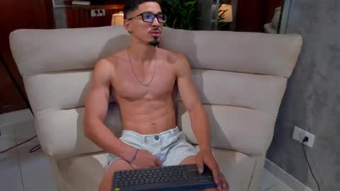 Snapshot of eros_becker_ chatting on April 24, 2026, 2:36 am eros_becker_ online show from April 24, 2026, 2:36 am