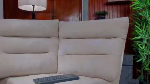 Snapshot of eros_becker_ chatting on April 25, 2026, 4:15 am eros_becker_ online show from April 25, 2026, 4:15 am