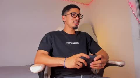 Snapshot of eros_becker_ chatting on May 3, 2026, 5:02 am eros_becker_ online show from May 3, 2026, 5:02 am