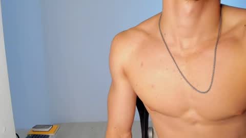 Snapshot of eros_becker_ chatting on May 6, 2026, 5:03 am eros_becker_ online show from May 6, 2026, 5:03 am