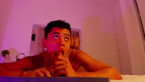 eros_wild online show from March 12, 2025, 6:40 am