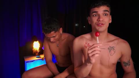 Snapshot of eroswild_ chatting on October 19, 2025, 4:35 am Eros Wild online show from October 19, 2025, 4:35 am