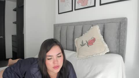 Karen online show from January 14, 2025, 7:43 pm