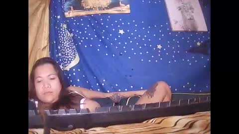 Snapshot of ervanamorge chatting on December 3, 2025, 7:01 pm Ervana online show from December 3, 2025, 7:01 pm