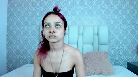Eryz Dark Veyls online show from July 14, 2026, 12:02 am
