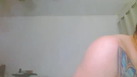 escodamus12 online show from January 30, 2025, 1:55 am