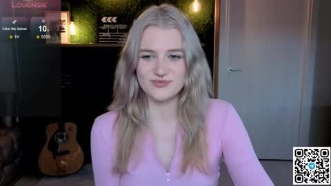 EshleGreen online show from June 4, 2026, 9:54 pm