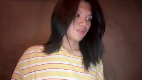 Snapshot of esilchan chatting on May 14, 2026, 4:08 am Chelliane online show from May 14, 2026, 4:08 am