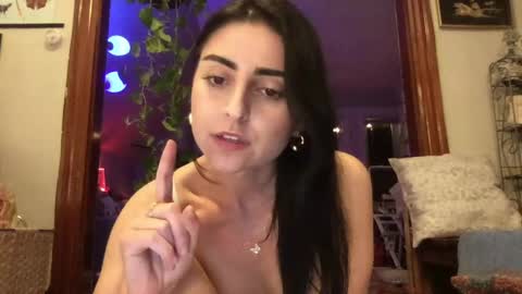 Snapshot of esimaralda chatting on May 6, 2026, 1:14 am esimaralda online show from May 6, 2026, 1:14 am