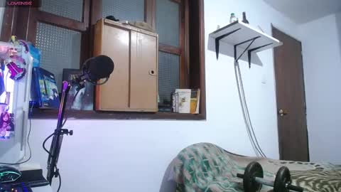 Snapshot of esjrobles chatting on December 6, 2024, 2:57 am Esteban online show from December 6, 2024, 2:57 am