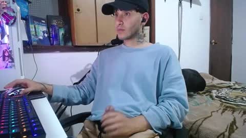 Snapshot of esjrobles chatting on December 23, 2024, 9:05 am Esteban online show from December 23, 2024, 9:05 am
