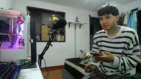 Snapshot of esjrobles chatting on January 3, 2025, 4:11 am Esteban online show from January 3, 2025, 4:11 am