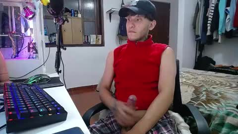 Snapshot of esjrobles chatting on January 19, 2025, 8:18 am Esteban online show from January 19, 2025, 8:18 am