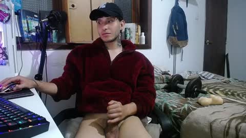 Snapshot of esjrobles chatting on February 5, 2025, 5:09 am Esteban online show from February 5, 2025, 5:09 am