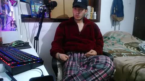 Snapshot of esjrobles chatting on February 6, 2025, 10:15 am Esteban online show from February 6, 2025, 10:15 am