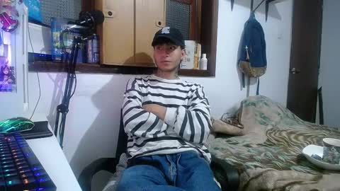 Snapshot of esjrobles chatting on February 13, 2025, 5:58 am Esteban online show from February 13, 2025, 5:58 am