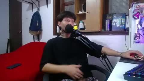 Snapshot of esjrobles chatting on February 21, 2025, 4:05 pm Esteban online show from February 21, 2025, 4:05 pm