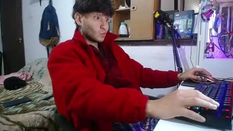 Snapshot of esjrobles chatting on February 23, 2025, 6:23 pm Esteban online show from February 23, 2025, 6:23 pm