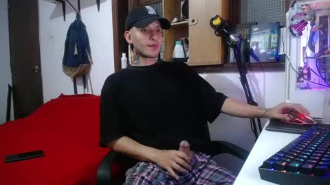 Snapshot of esjrobles chatting on February 25, 2025, 5:30 am Esteban online show from February 25, 2025, 5:30 am