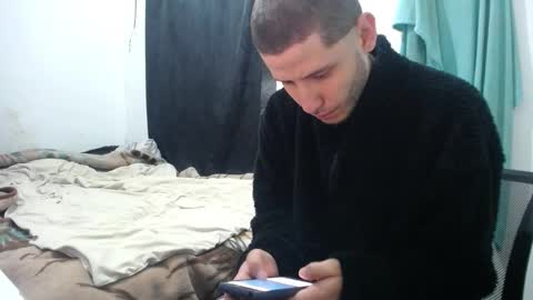 Snapshot of esjrobles chatting on September 15, 2025, 12:38 pm Esteban online show from September 15, 2025, 12:38 pm