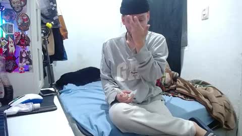 Snapshot of esjrobles chatting on September 24, 2025, 12:08 pm Esteban online show from September 24, 2025, 12:08 pm